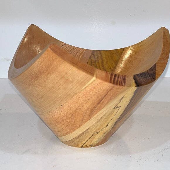 TrI-wing Turned Bowl - Picture 1 of 3